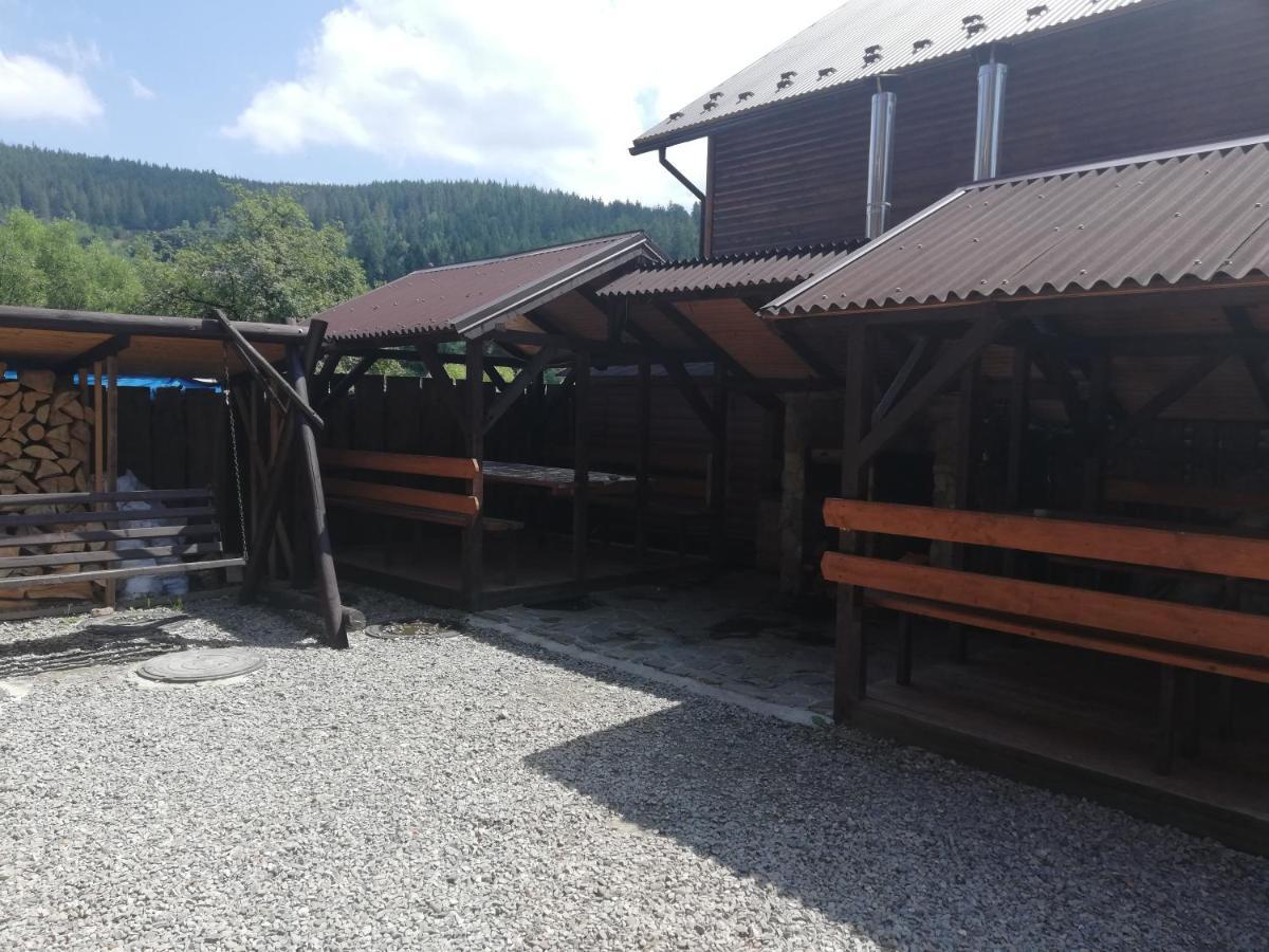 Hotel Krym Jaremtsche Exterior foto